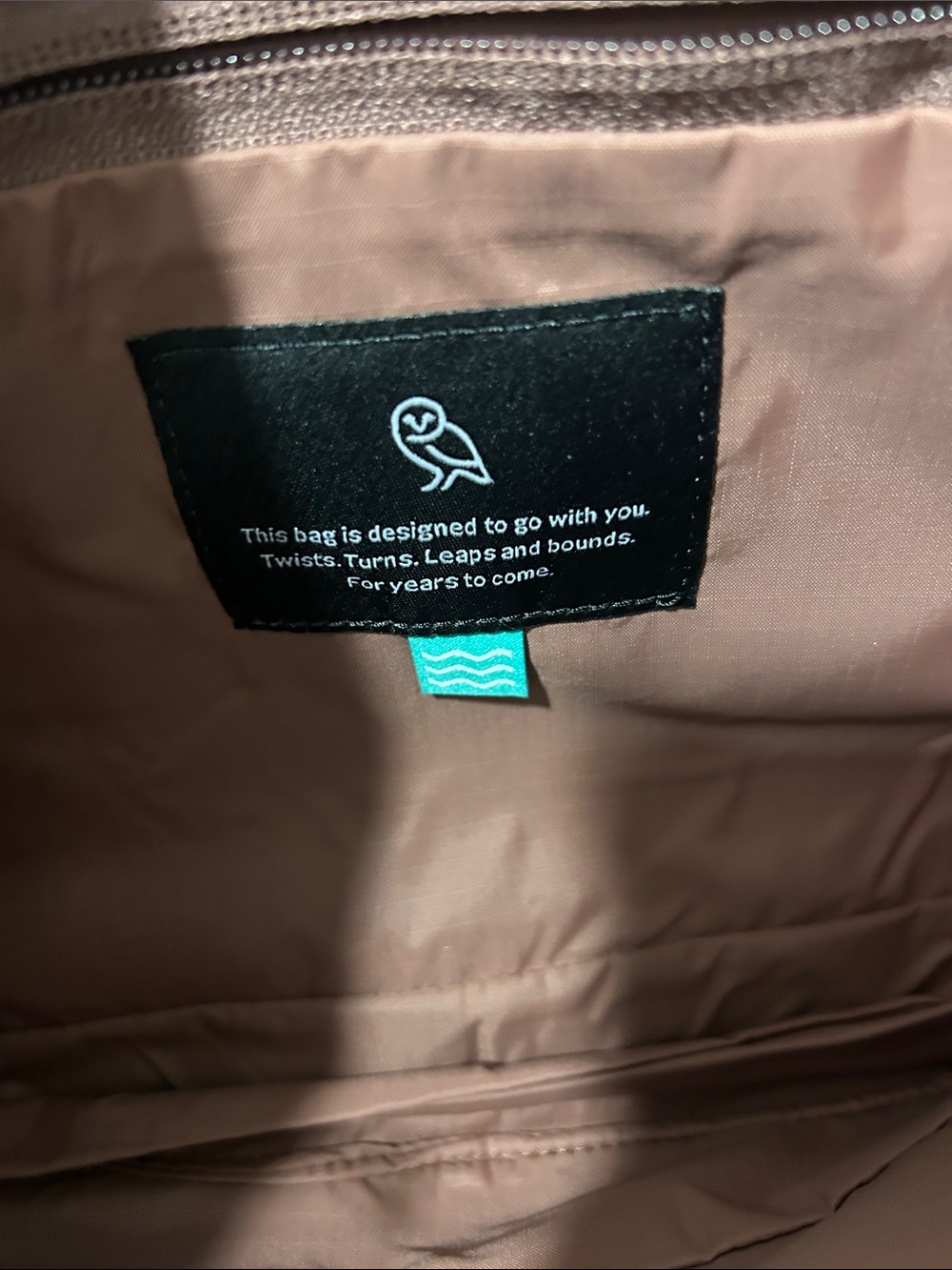 Bellroy 7 liters  Crescent Black Men’s Crossbody Sling Bag - Minimal Design - Picture 8 of 12